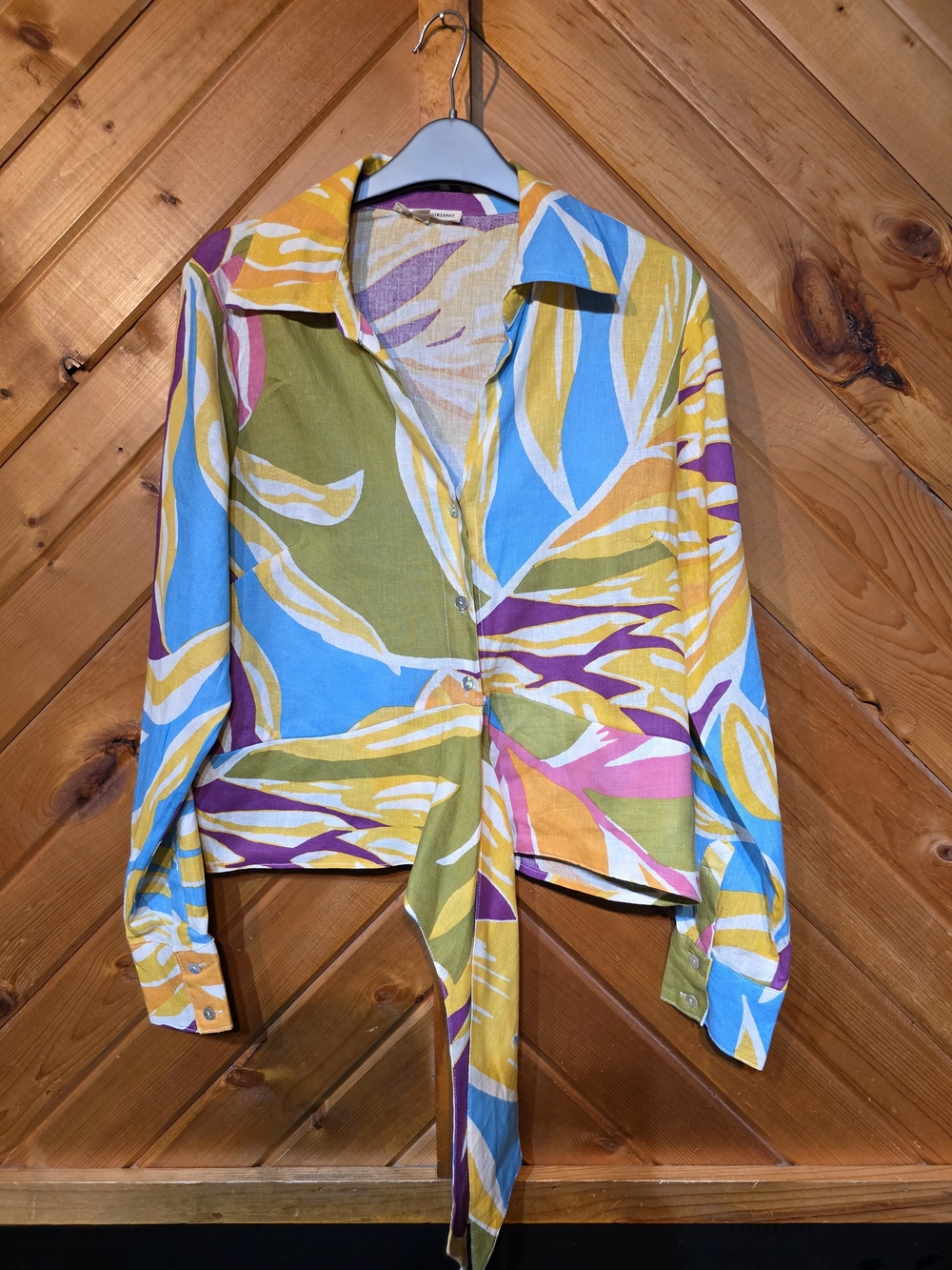 Christian Siriano Tie-Front Printed  Button-Up Top Size M PTP 21 IN LENGTH 21 IN